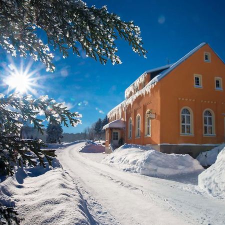 ホテル Landgasthof Wolfsgrund Dorfchemnitz エクステリア 写真